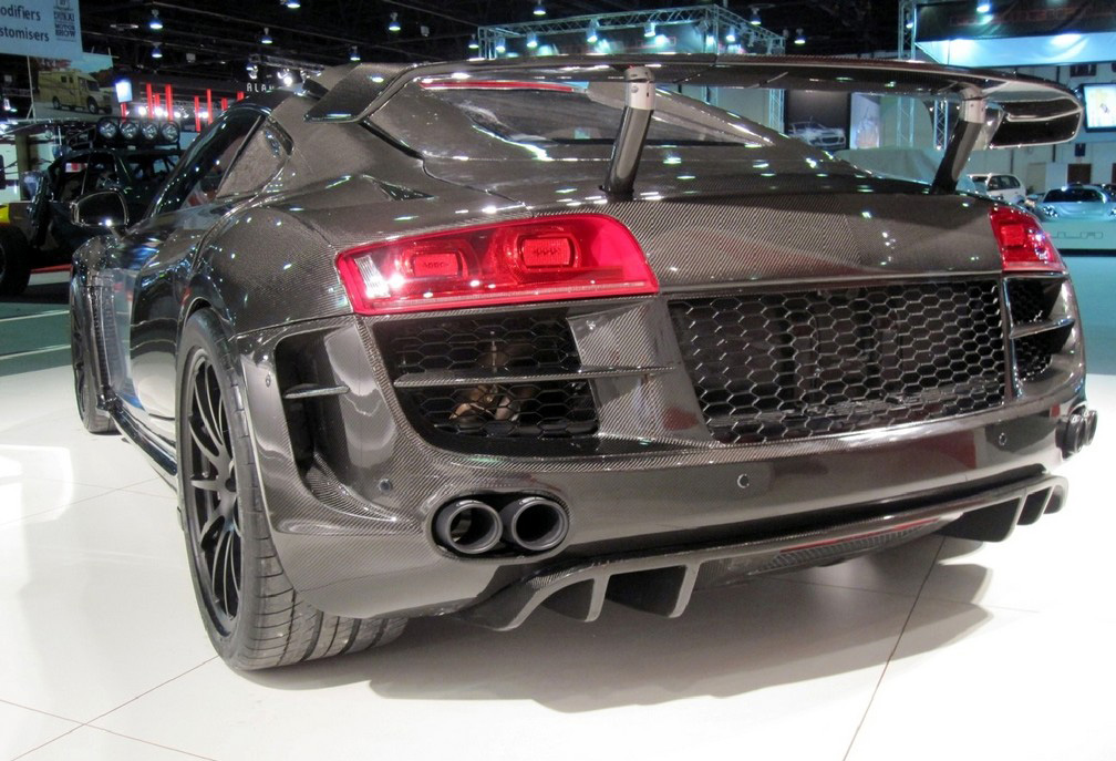 Audi r8 задний бампер